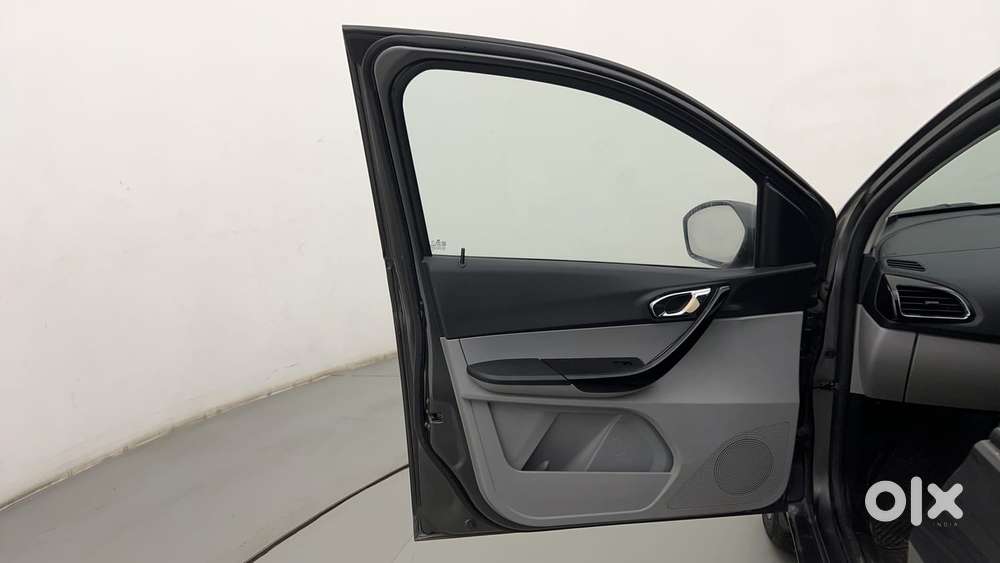 Tata Tiago 1.2 Revotron Xz Plus, 2020, Petrol