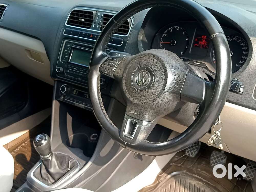 Volkswagen Polo Petrol Highline 1.2l, 2014, Petrol