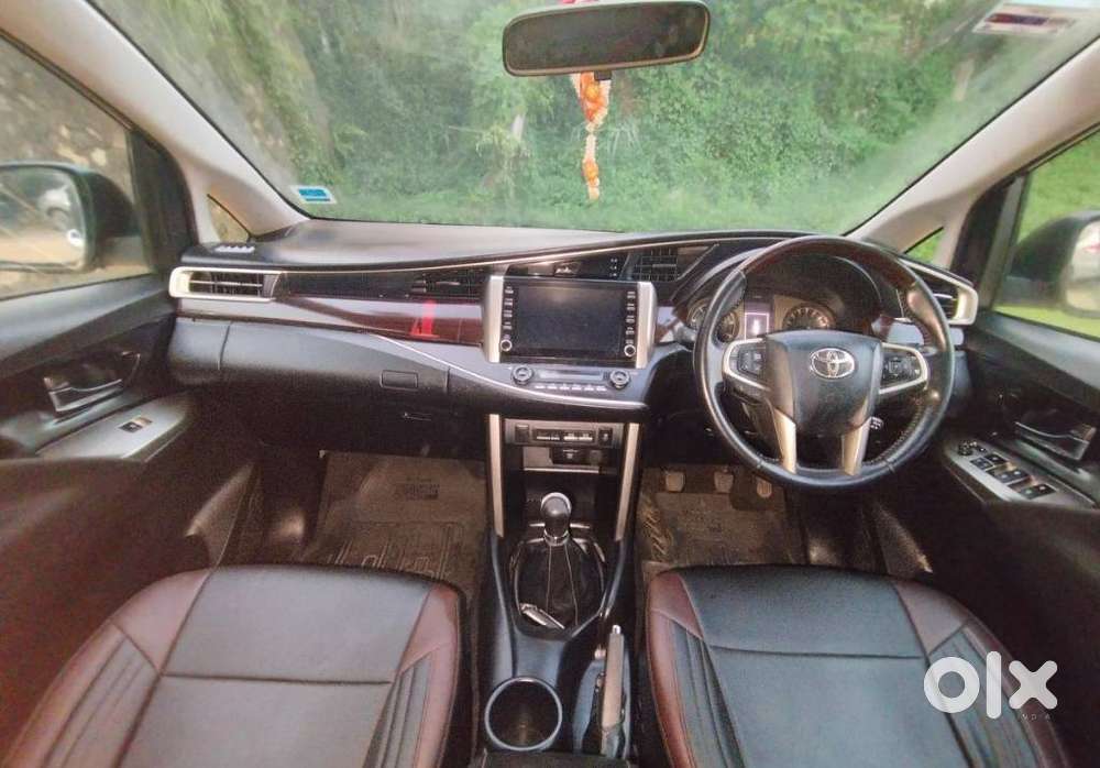 Toyota Innova Crysta 2.4 V, 2021