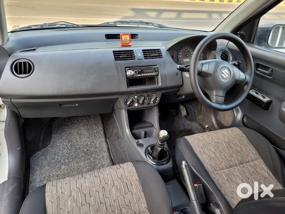 Maruti Suzuki Swift Dzire 1.3 Lxi, 2011, Petrol