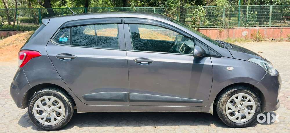Hyundai Grand I10 2013-2016 At Sportz, 2017, Petrol