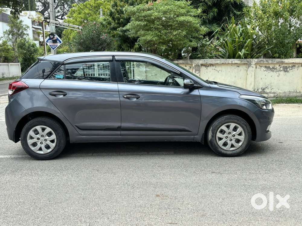 Hyundai I20 Sportz 1.2 Bs-iv, 2017, Petrol