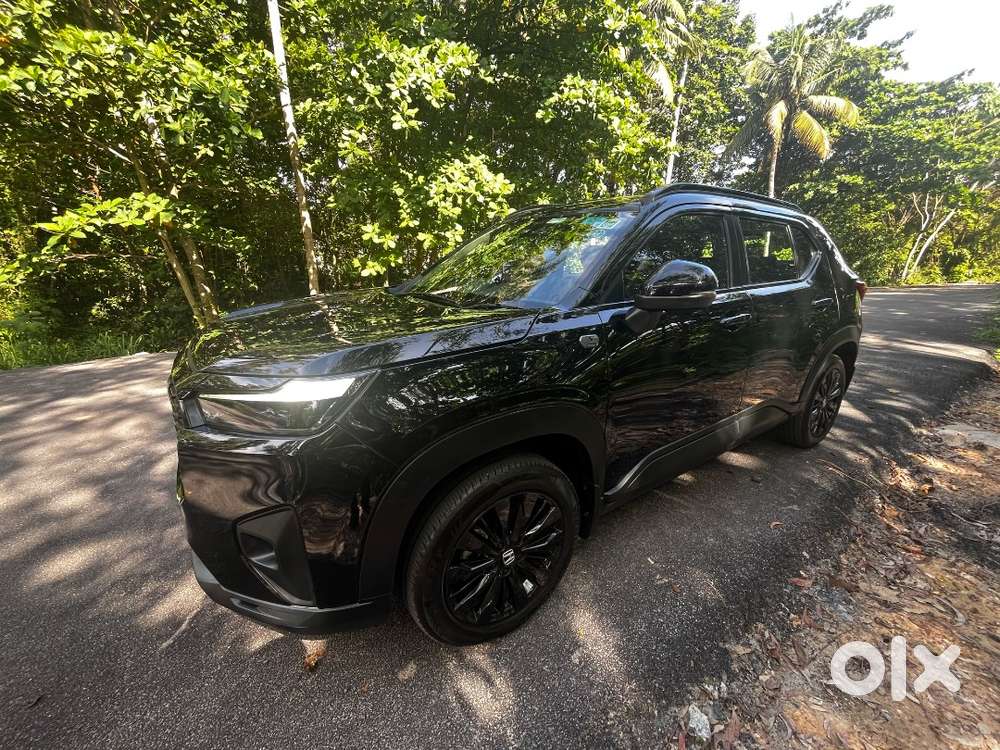 2025 Honda Elevate Zx Cvt  Signature Black Edition  9700 Km