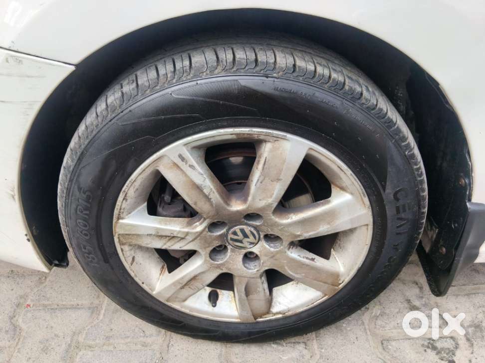 Volkswagen Vento Petrol Highline, 2011, Petrol