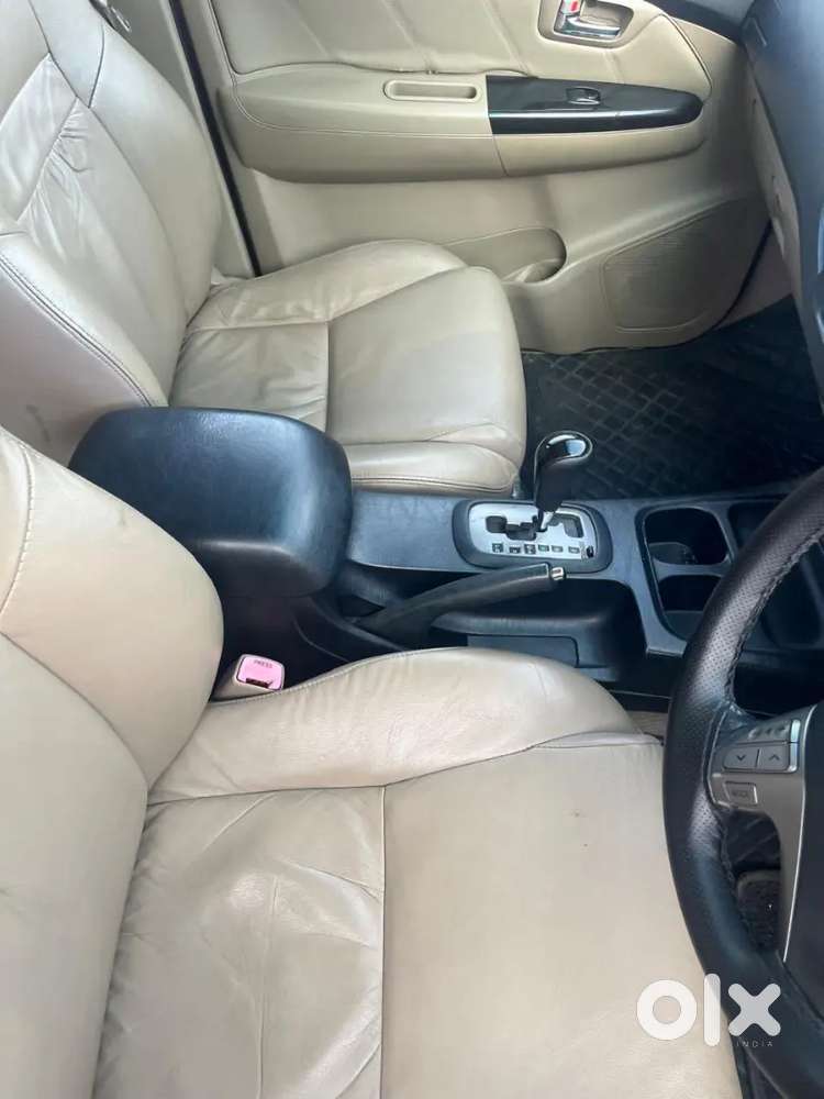 Toyota Fortuner 2017/8 Registered Diesel Second-owner