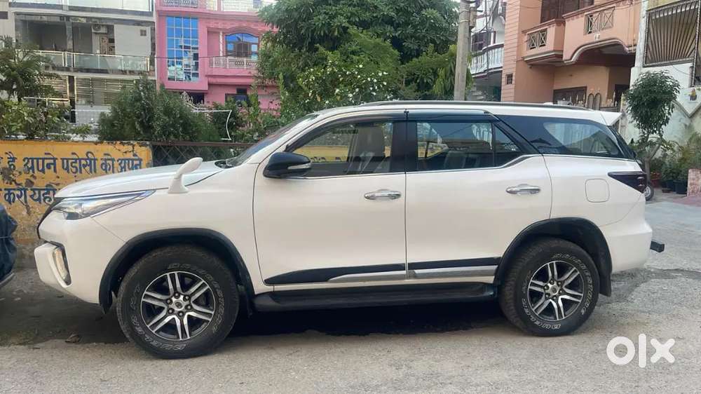 Toyota Fortuner 2017 Diesel 142000 Km Driven