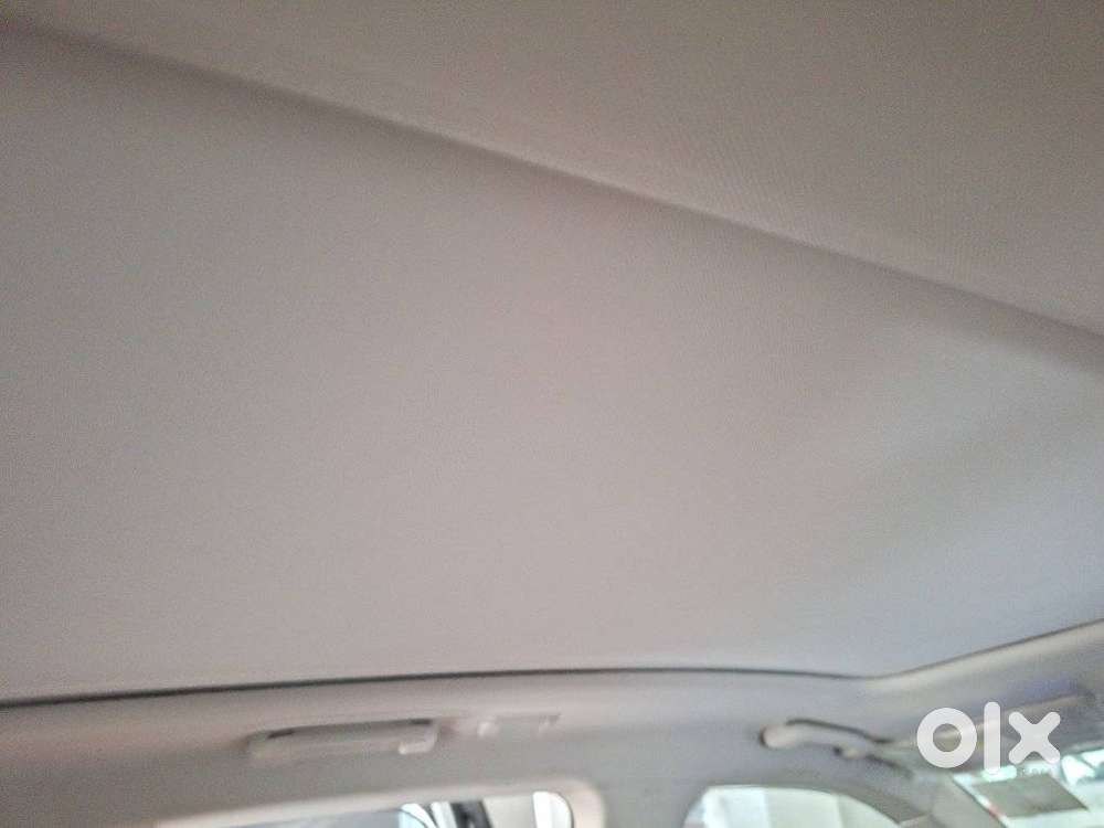 Mahindra Xuv700 2.0 Ax 5 Petrol At Str, 2021, Petrol
