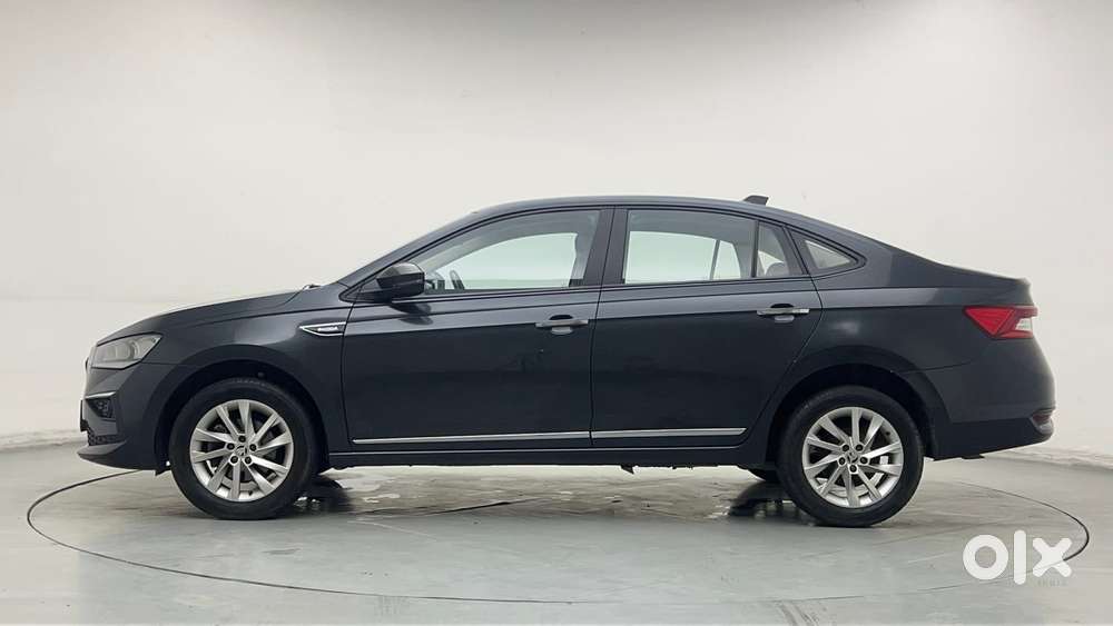 Skoda Slavia Ambition 1.0l Tsi At, 2023, Petrol