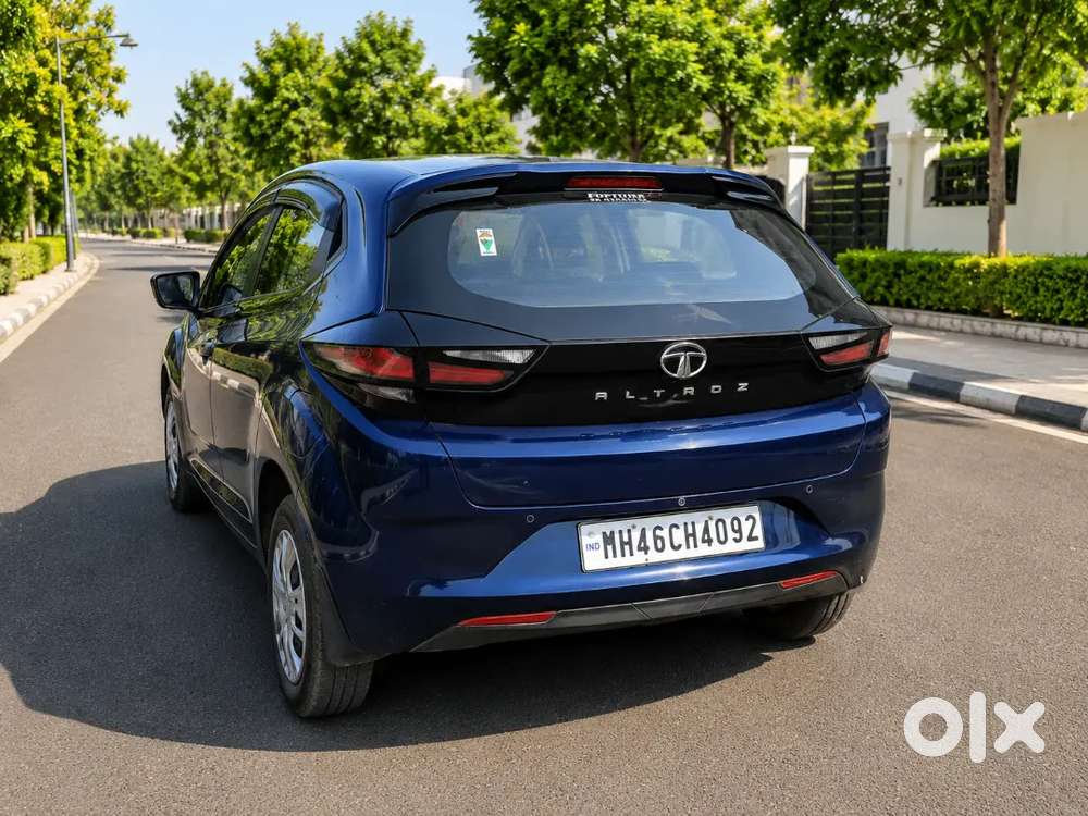 2023 Tata Altroz Xm+ Petrol  Single Owner