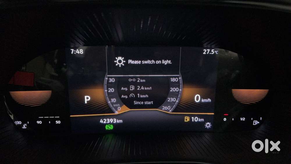 Skoda Slavia Style 1.0l Tsi At, 2022, Petrol