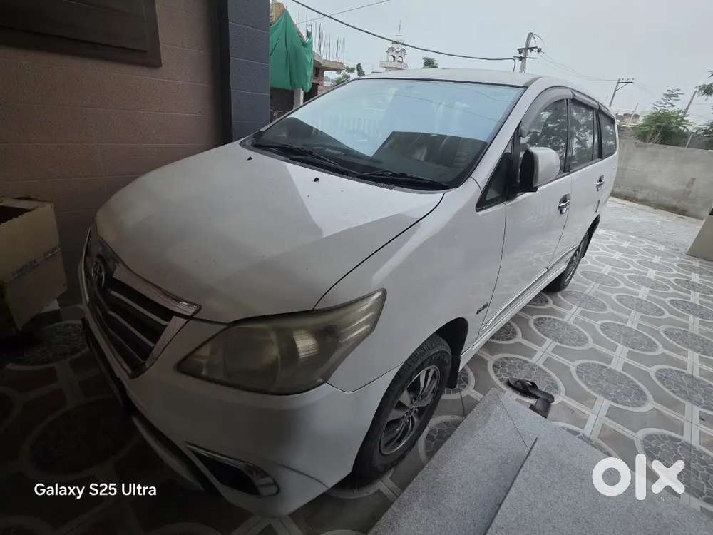 Toyota Innova 2015 Diesel Well Maintained