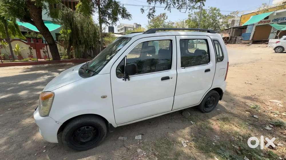 Well Maintain Car. Koi Kharcha Nhi He Car Me. Call Number