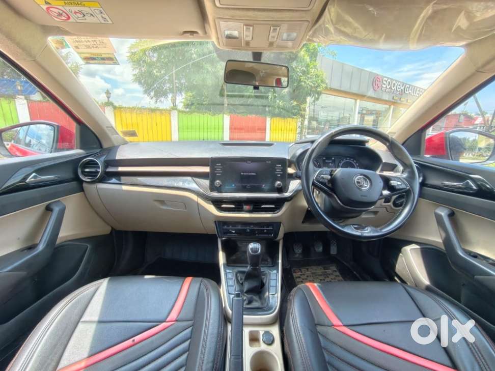 Skoda Slavia Ambition 1.0l Tsi Mt, 2022, Petrol
