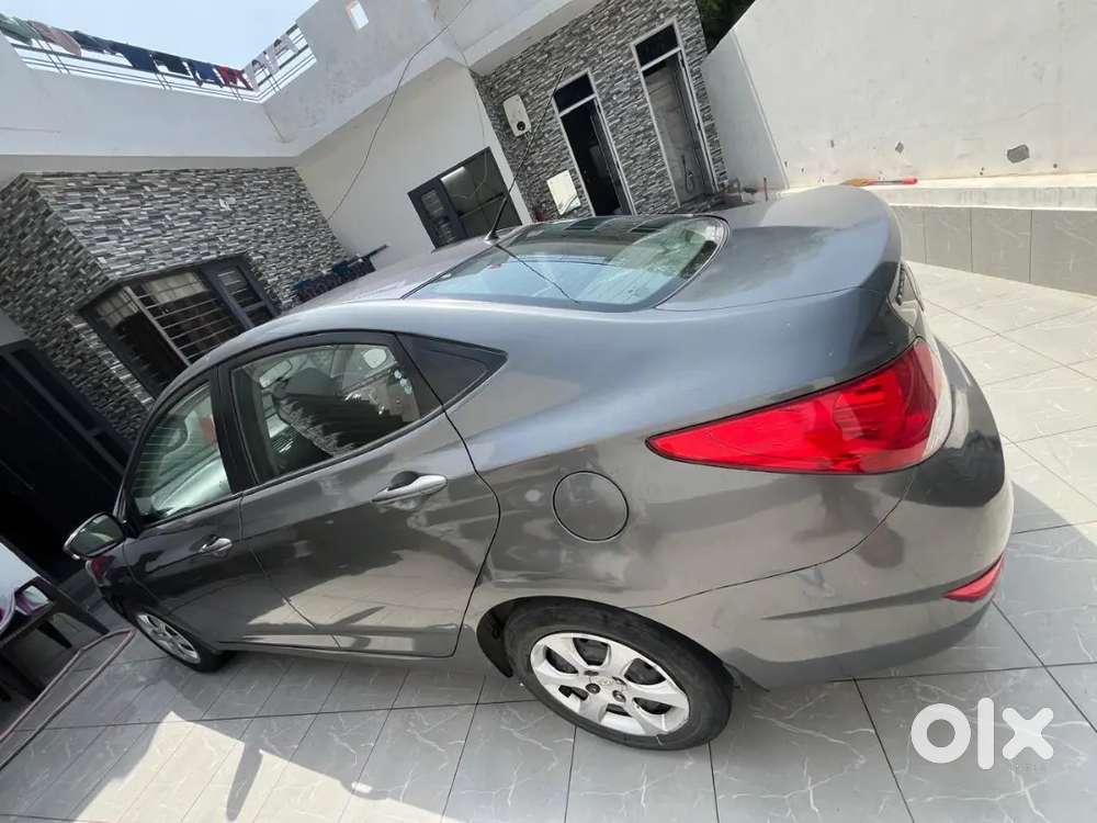 Hyundai Verna 1.6 Crdi 2013 Manual