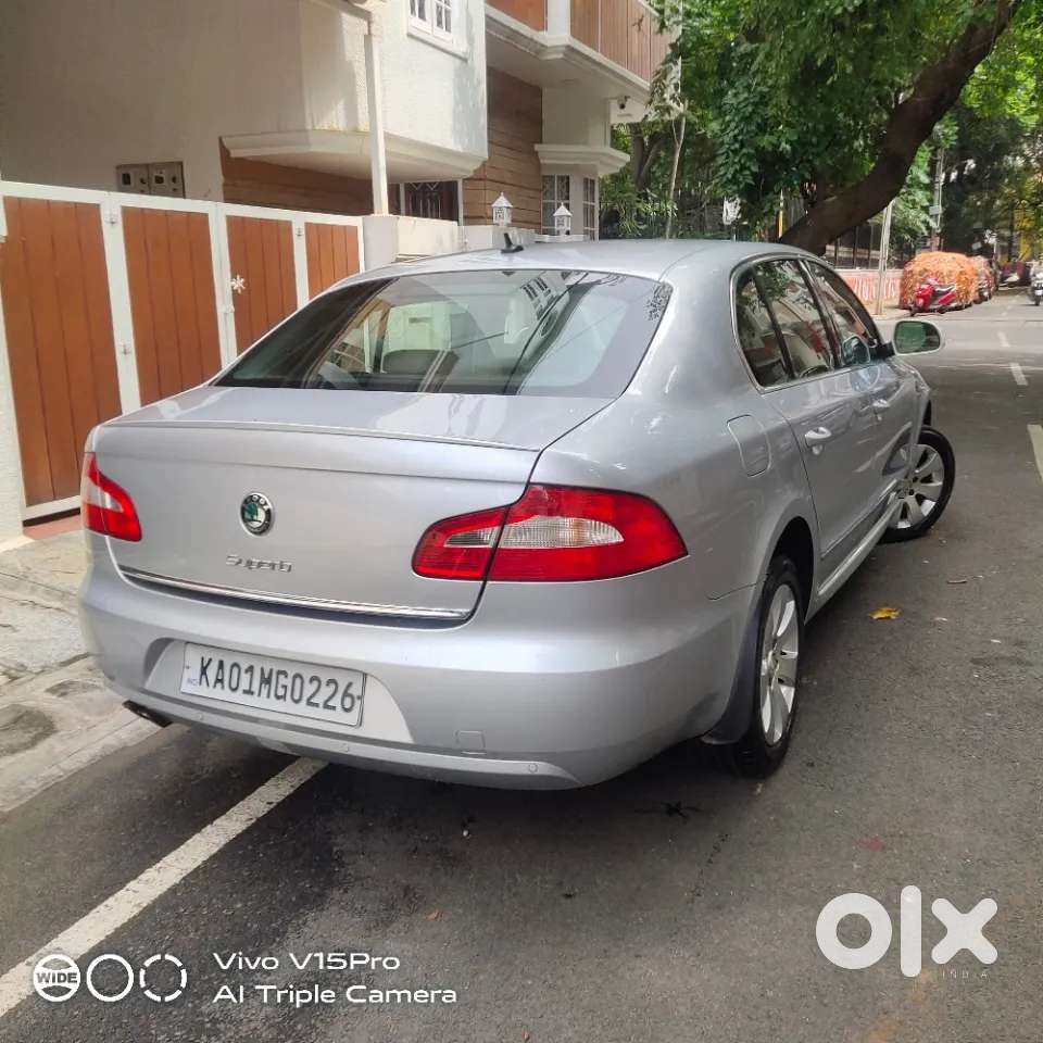 Skoda Superb, 2010, Petrol