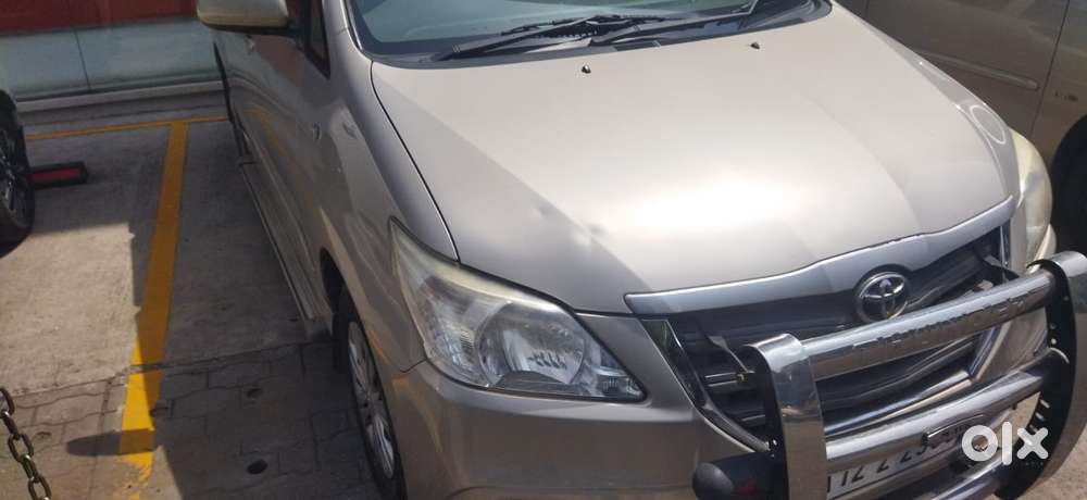 Toyota Innova 2.5 G (diesel) 8 Seater, 2014, Diesel
