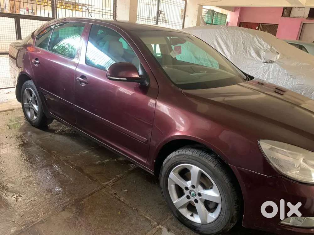 Skoda Laura Elegance 2012