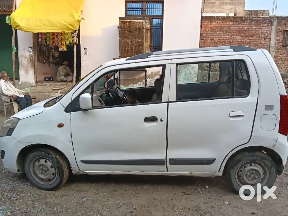 Car Me Koi Bhi Kami Nhi Hai