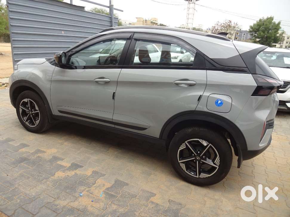 Tata Nexon Creative Plus S 1.2 Revotron Petrol 6 Amt, 2026, Petrol