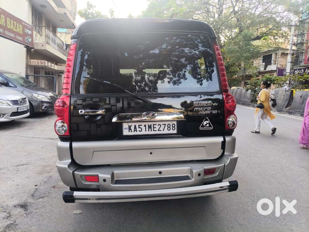 Mahindra Scorpio Vlx 2wd Airbag Se Bsiv, 2013