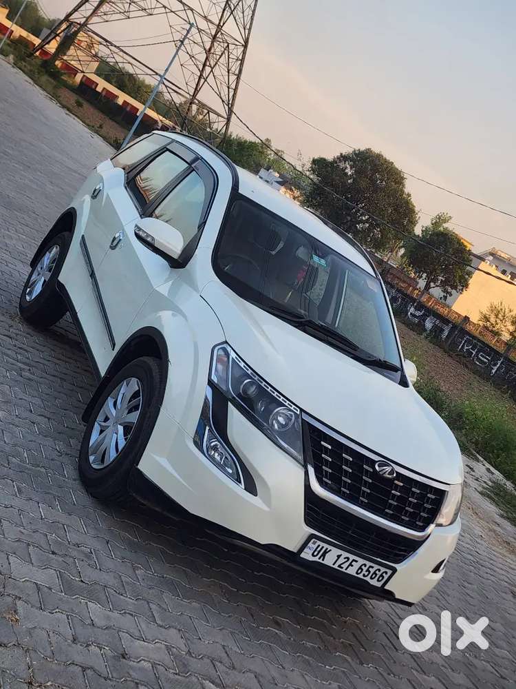 Mahindra Xuv 500
1st Owner 
Push Button Stat