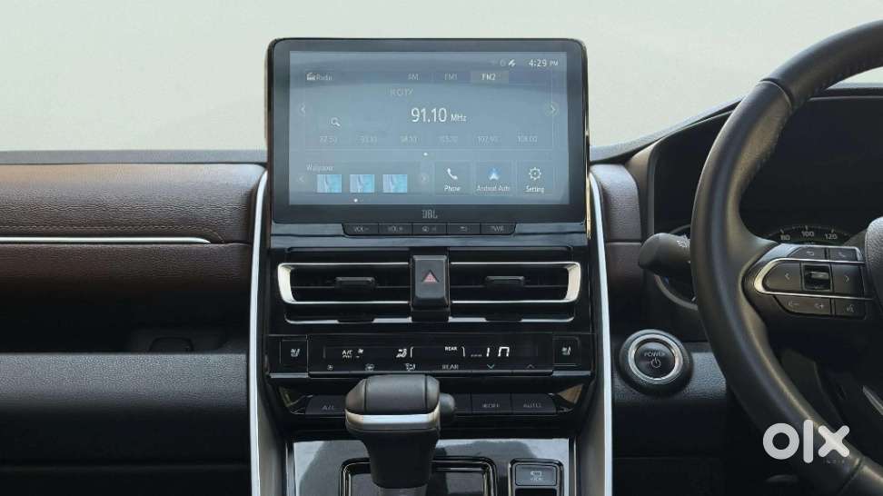 Toyota Innova Hycross 2.0 Zx Hybrid 7 Str, 2024, Petrol