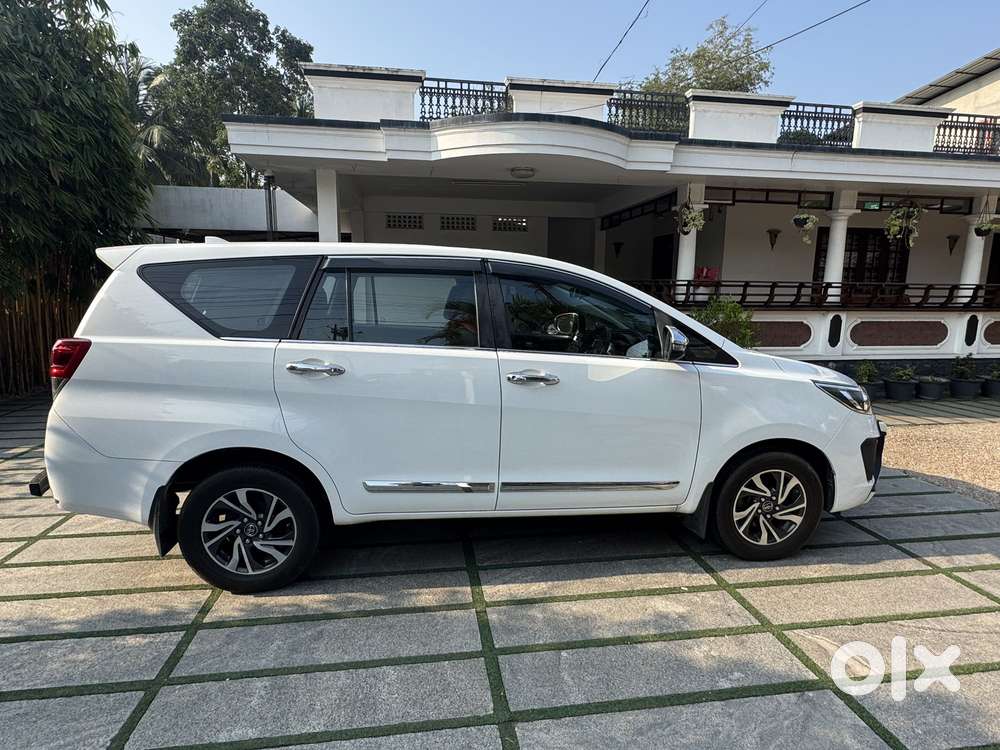 Toyota Innova Crysta 2.4 Gx Limited Edition At 8 Str, 2021, Diesel