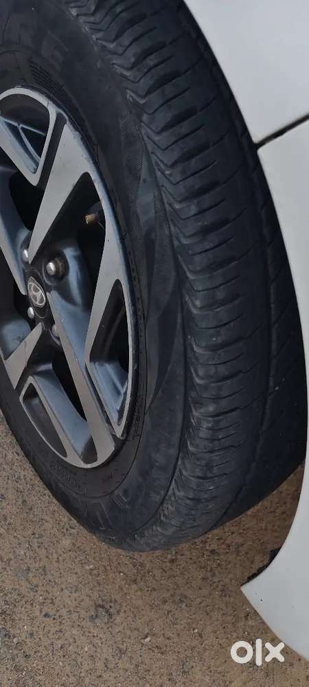 Hyundai Aura 2020 Petrol 98000 Km Driven
