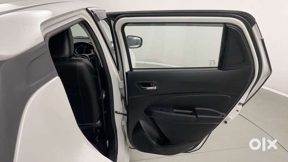Maruti Suzuki Swift Amt Vvt Vxi, 2022, Petrol