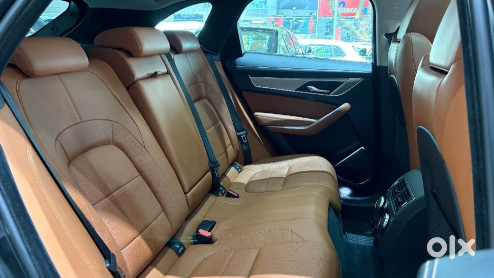 Jaguar F-pace 2.0 R Dynamic S, 2023, Petrol