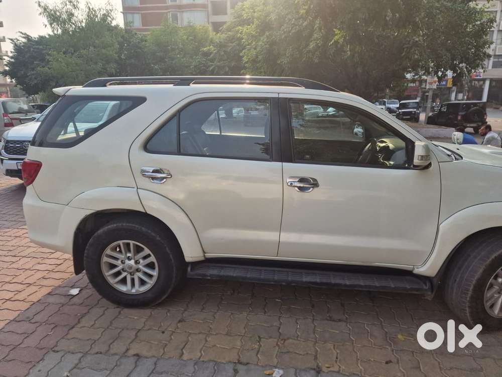 Toyota Fortuner Diesel 2012