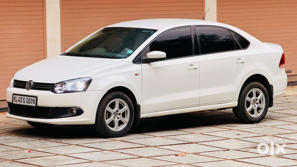 Volkswagen Vento 1.2 Tsi Highline Plus At, 2014, Petrol
