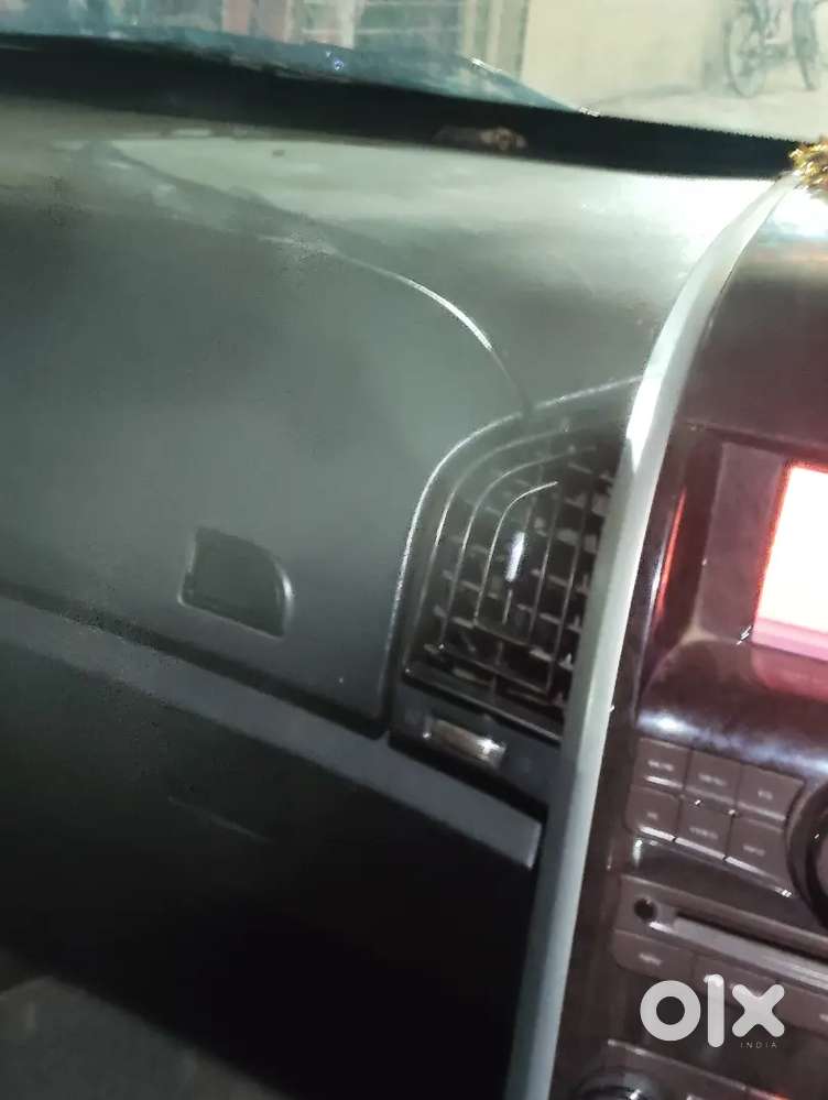 Mahindra Xuv500 2014 Diesel 96521 Km Driven