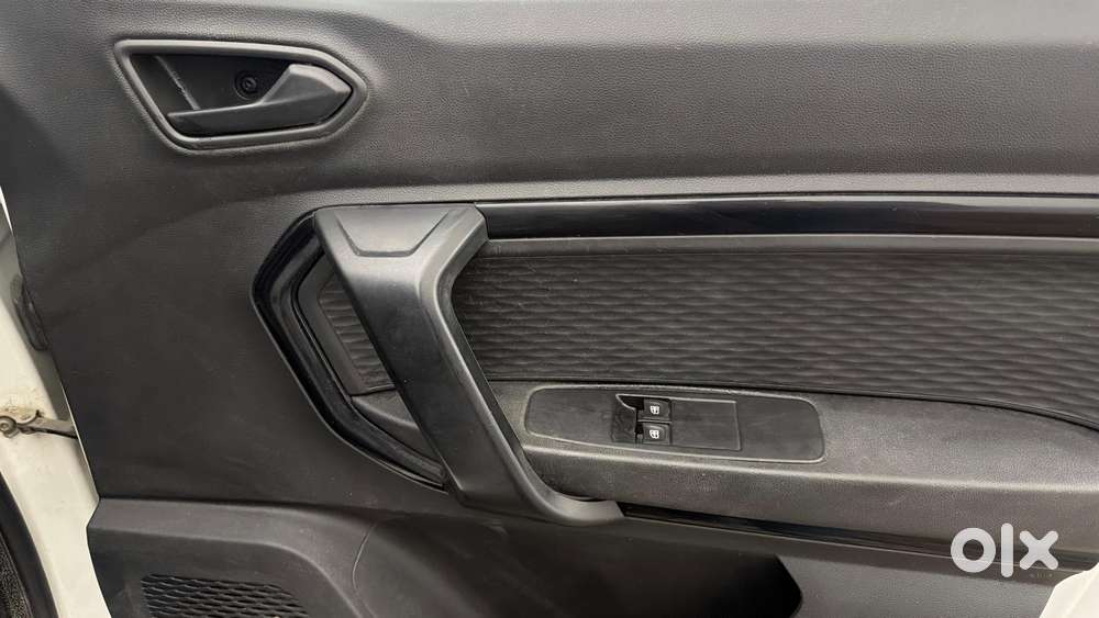 Renault Kiger Rxe, 2021, Petrol