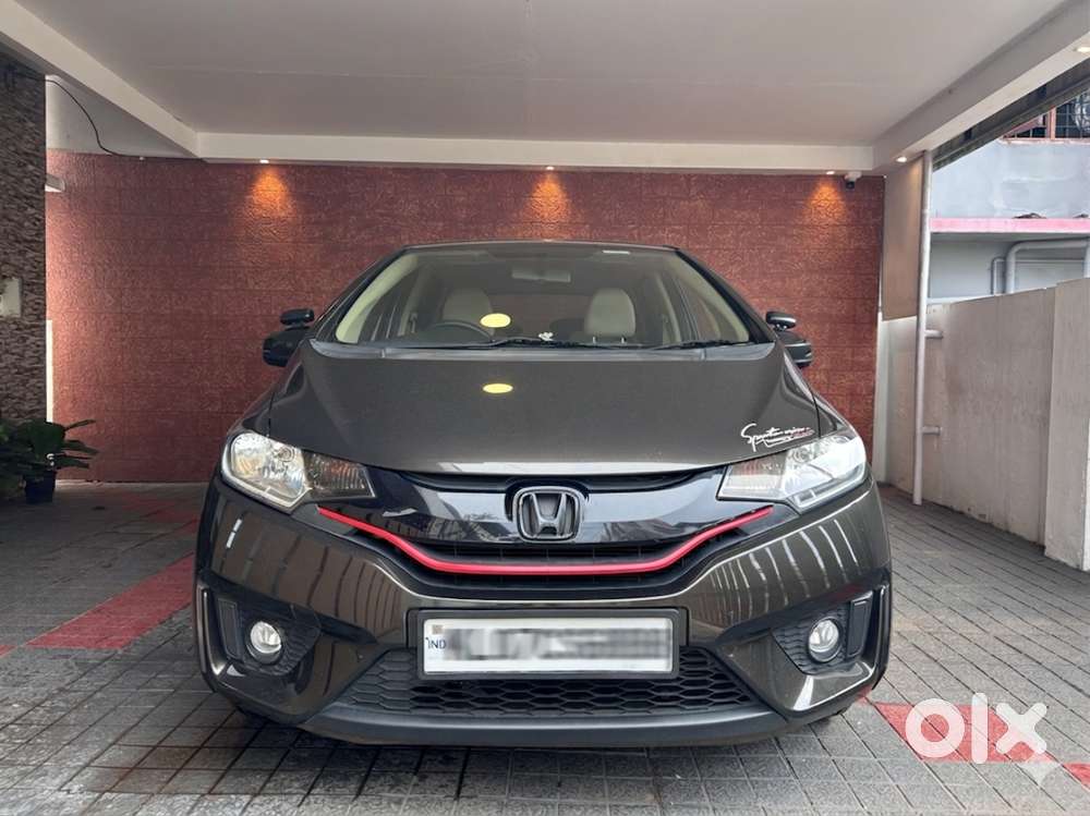 Honda Jazz Petrol Full Option