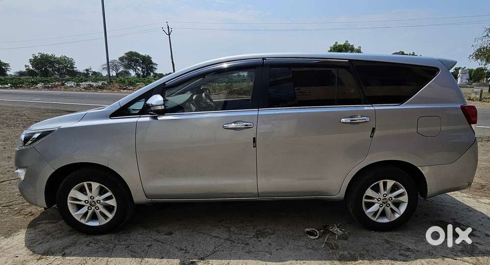 Toyota Innova Crysta