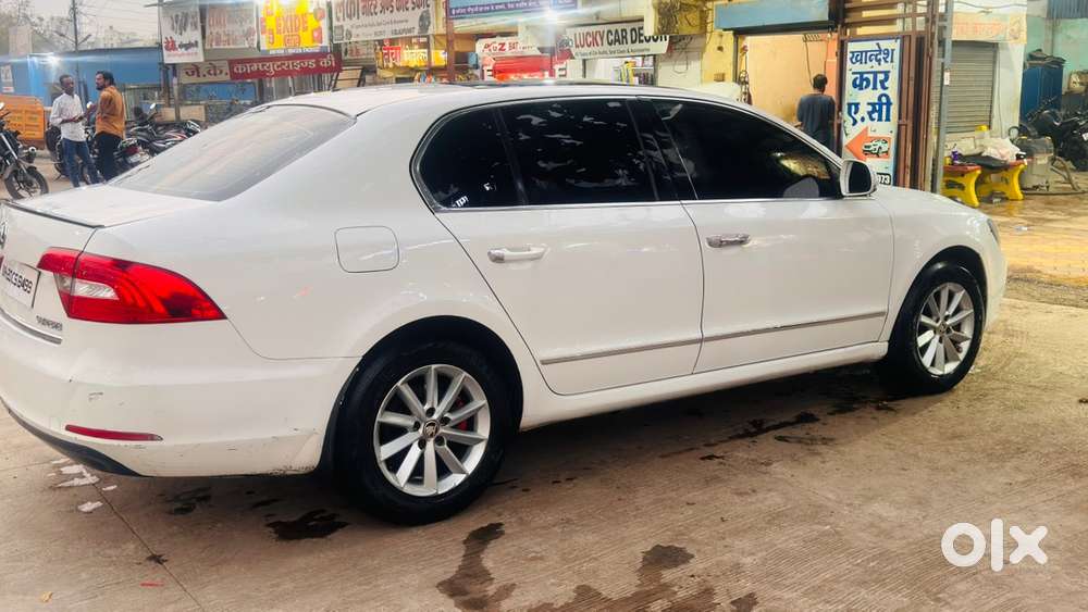 Skoda Superb 2014 Diesel 91200 Km Driven