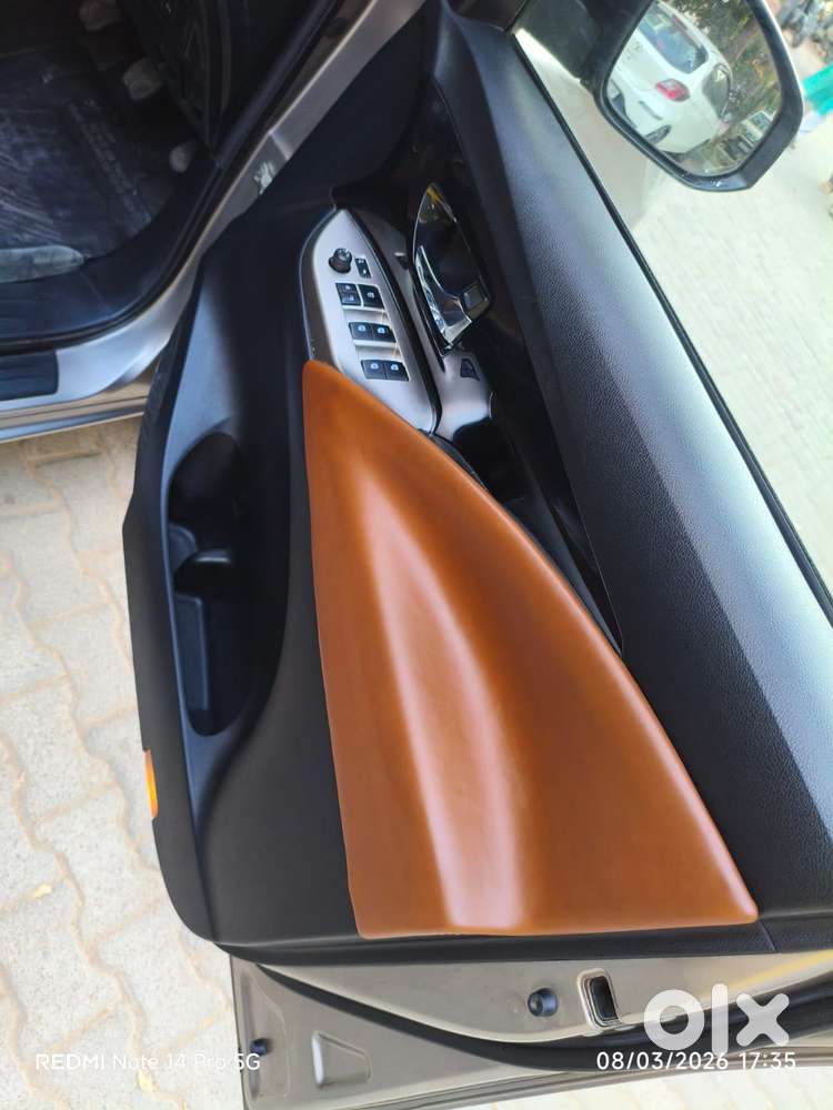 Toyota Innova Crysta 2.4 Vx Mt, 2018, Diesel