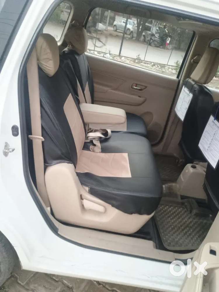 Maruti Suzuki Ertiga Vxi 2023