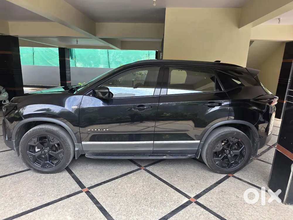 Tata Harrier Top End Fearless Dark Edition