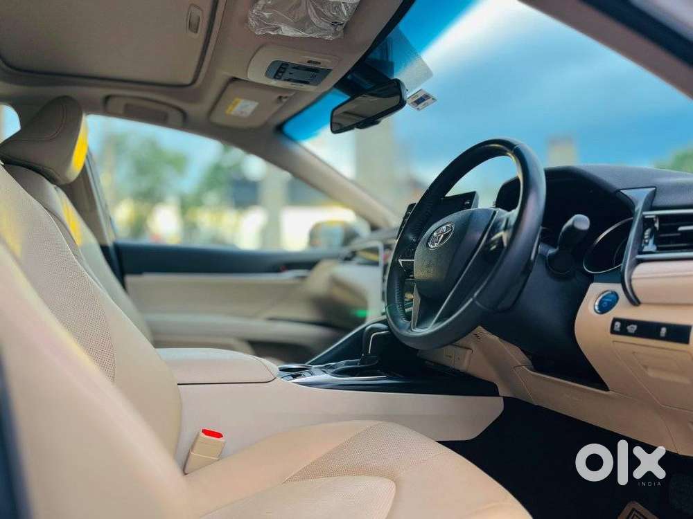 Toyota Camry Hybrid, 2022, Petrol