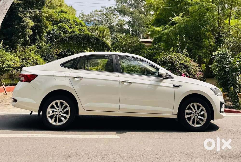 Skoda Slavia Ambition 1.0l Tsi Mt, 2023, Petrol