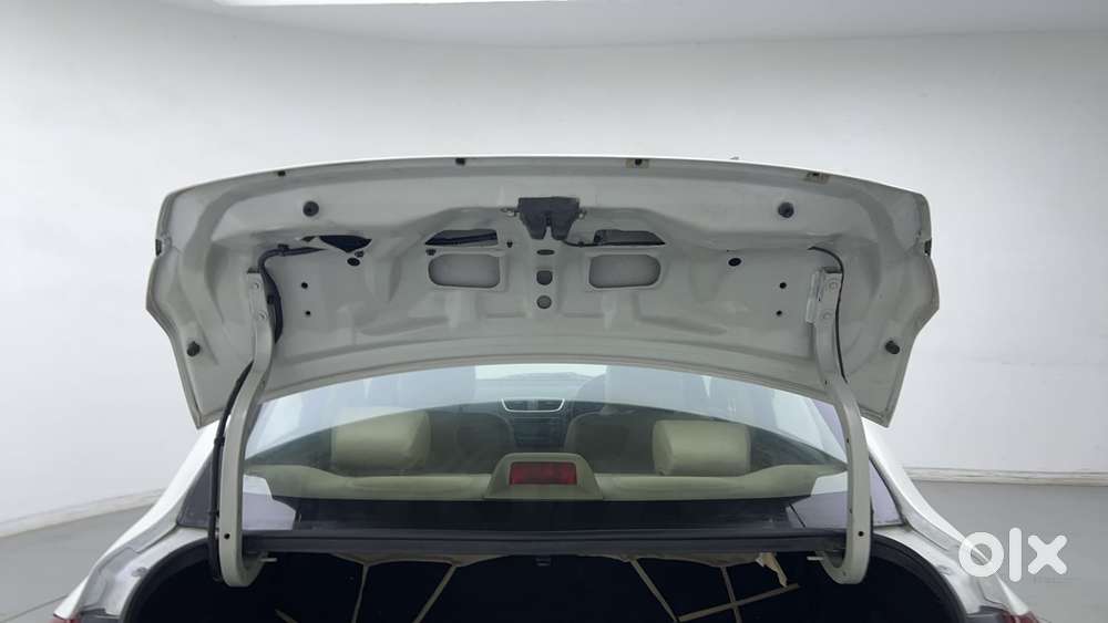 Maruti Suzuki Swift Dzire 1.3 Vxi, 2015, Petrol