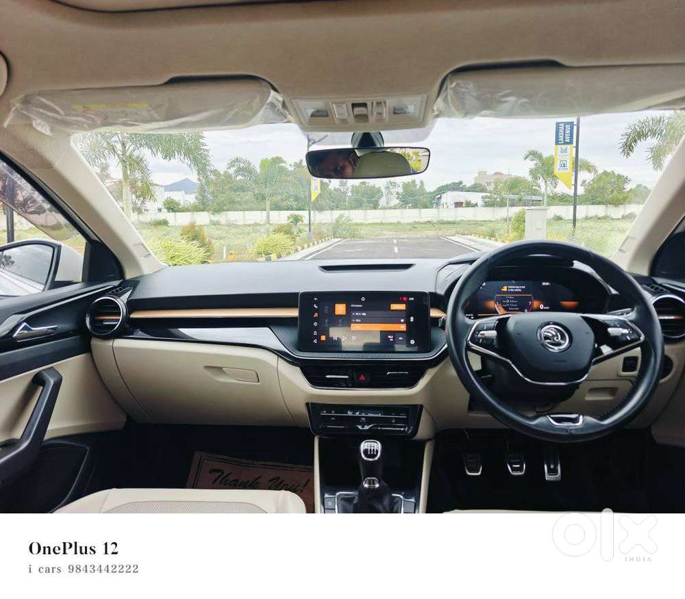 Skoda Slavia Style 1.5l Tsi Mt, 2023, Petrol