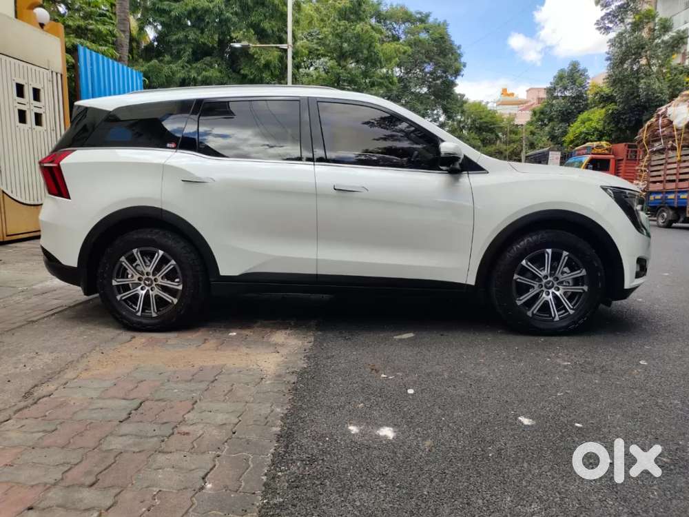 Mahindra Xuv700 2.2 Ax 7 Diesel At Luxury Pack Str Awd, 2022, Diesel