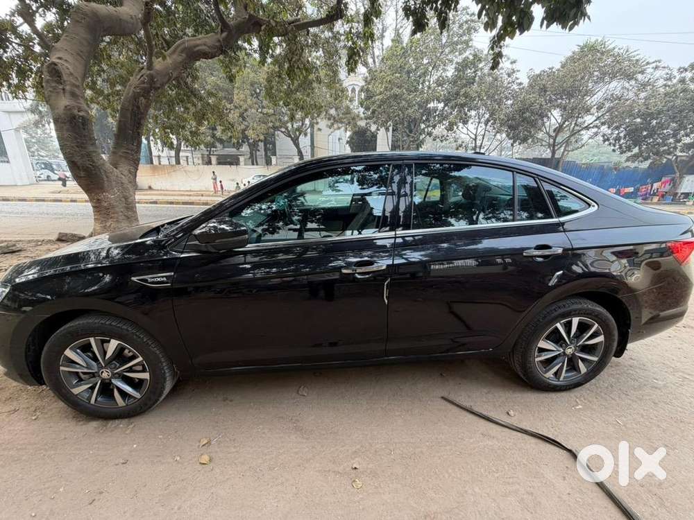 Skoda Slavia 1.5 Dsg At Apr 2025  8500 Km  Like New