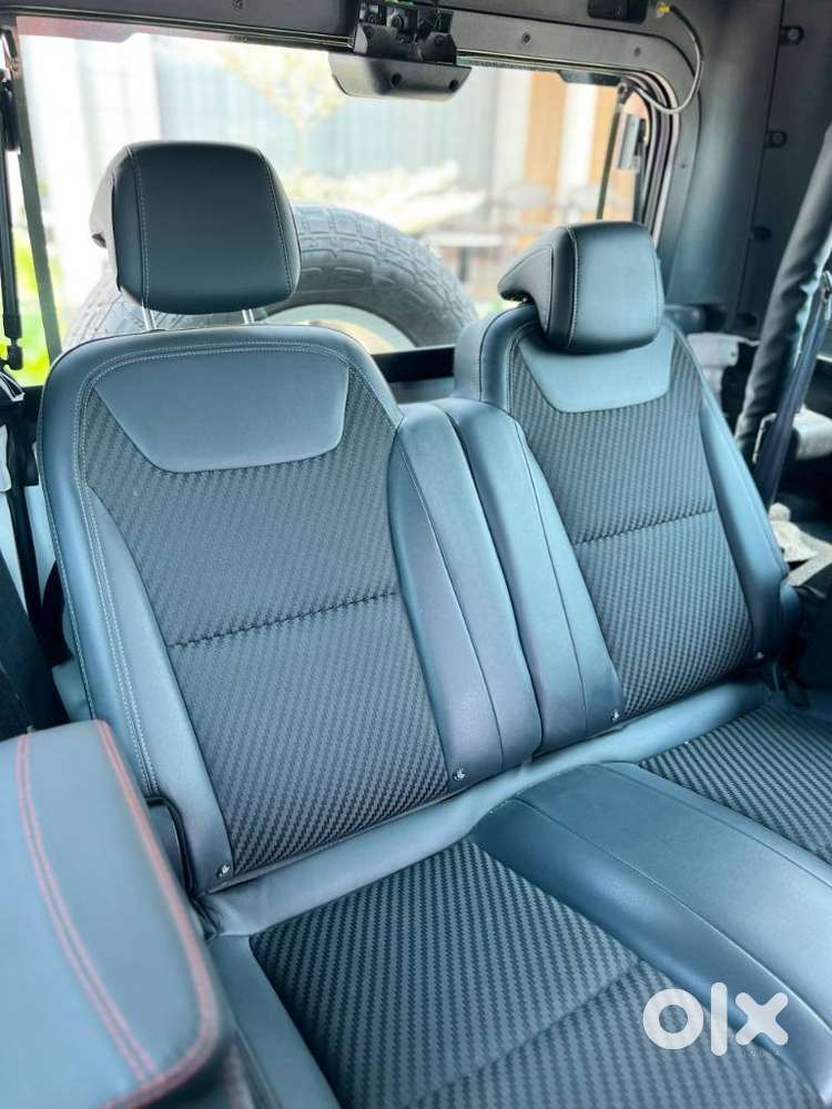 Mahindra Thar Lx Convertible Top Diesel At 4wd, 2023