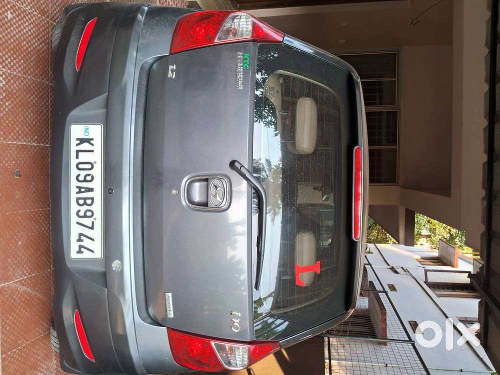 Hyundai Car I10 Sportz Ash Color