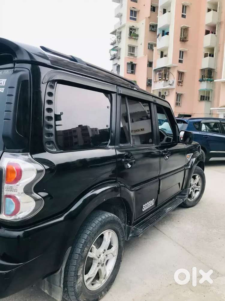 Mahindra Scorpio 2015