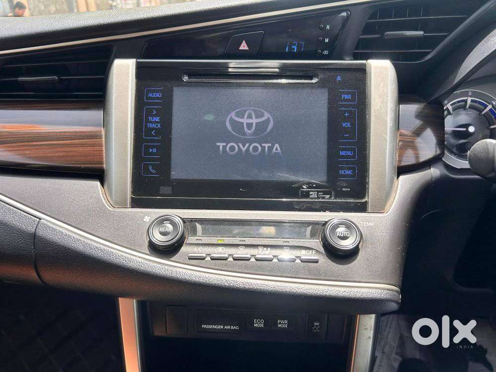 Toyota Innova Crysta 2.8z Automatic, 2018, Diesel